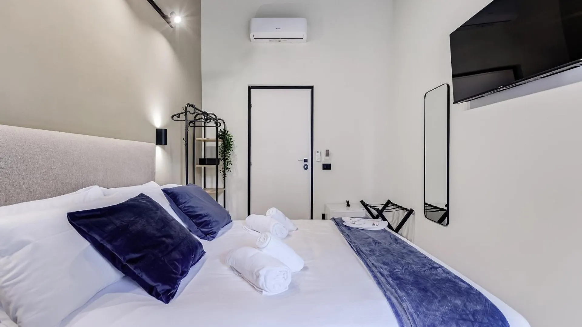 Vivilo Collection - Muggia 21 Suites Roma Affittacamere