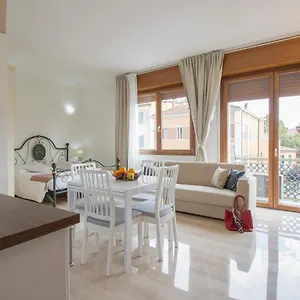 Il Mughetto 2*, Bologna Italia