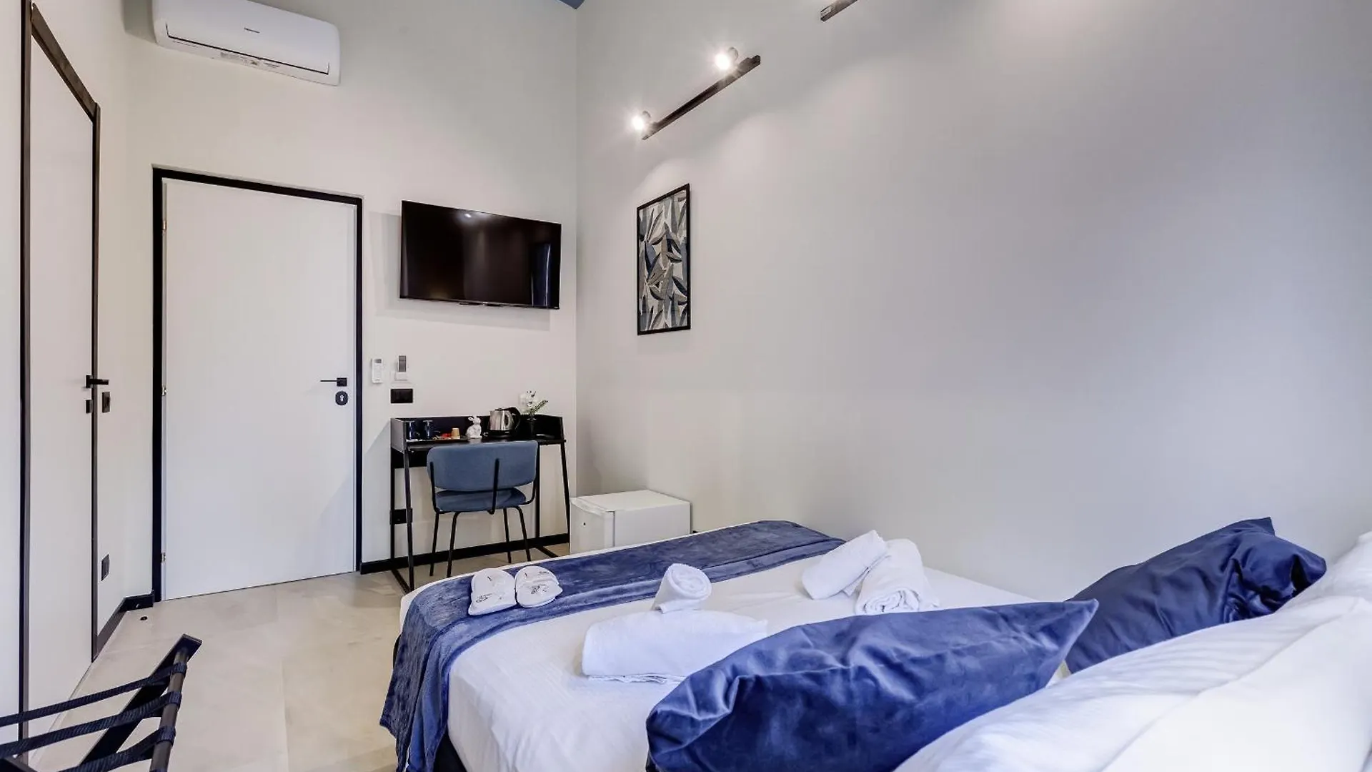 Vivilo Collection - Muggia 21 Suites Roma 0*,  İtalya